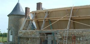Rénovation charpente avec panneaux de toitures